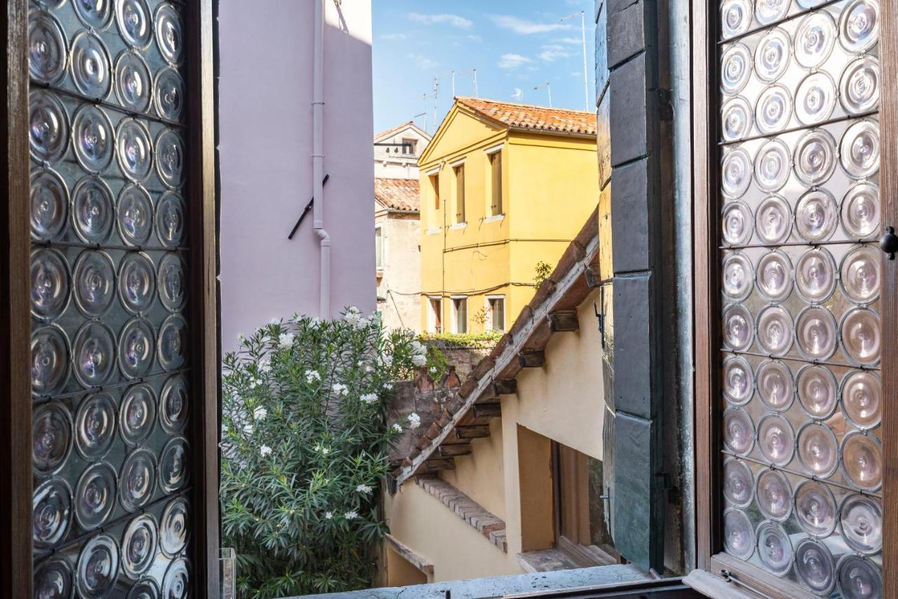 Residenza Centopietre - Dorsoduro By Wonderful Italy Veneţia Exterior foto